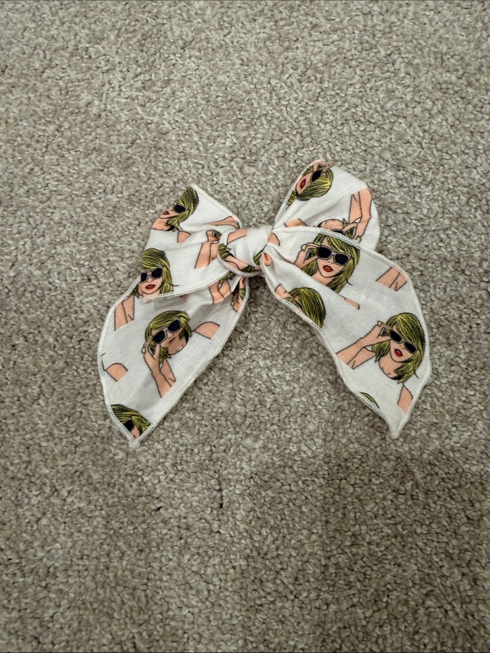 Taylor Swift inspired bow